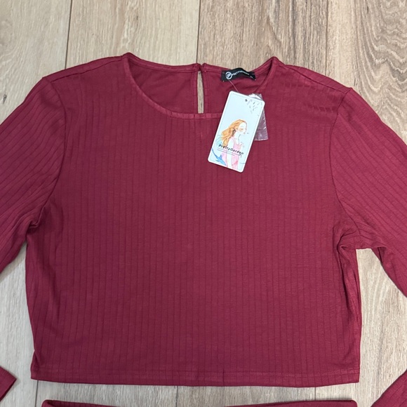 Pretty garden NWT XL Burgundy RIBBED Knit SLIT RUCHED Skirt and top set - Picture 2 of 6